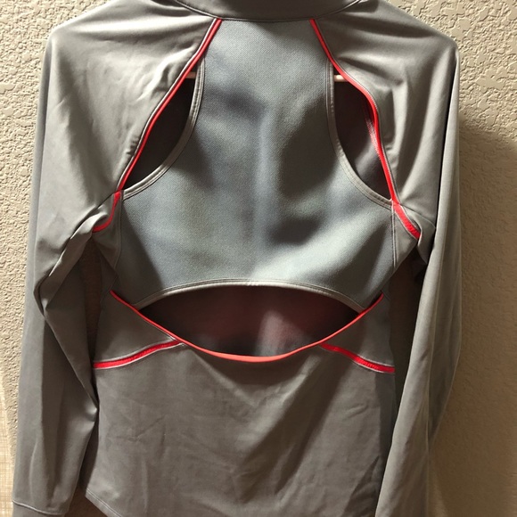 Under Armour long sleeve - Picture 4 of 4